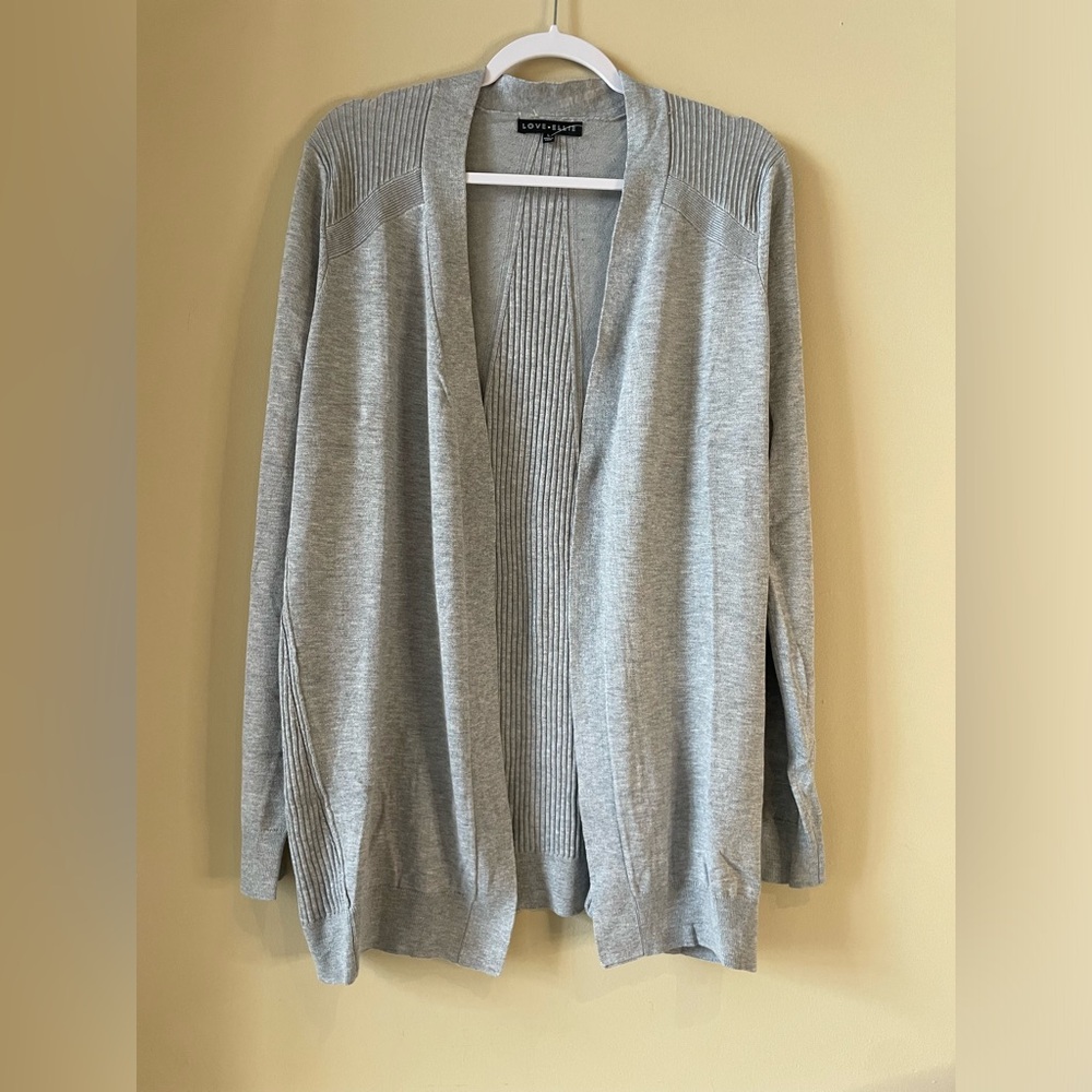 NWOT LOVE ELLIE Grey open cardigan sweater